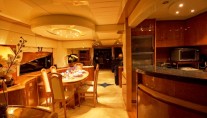 White Fang -  Dining area